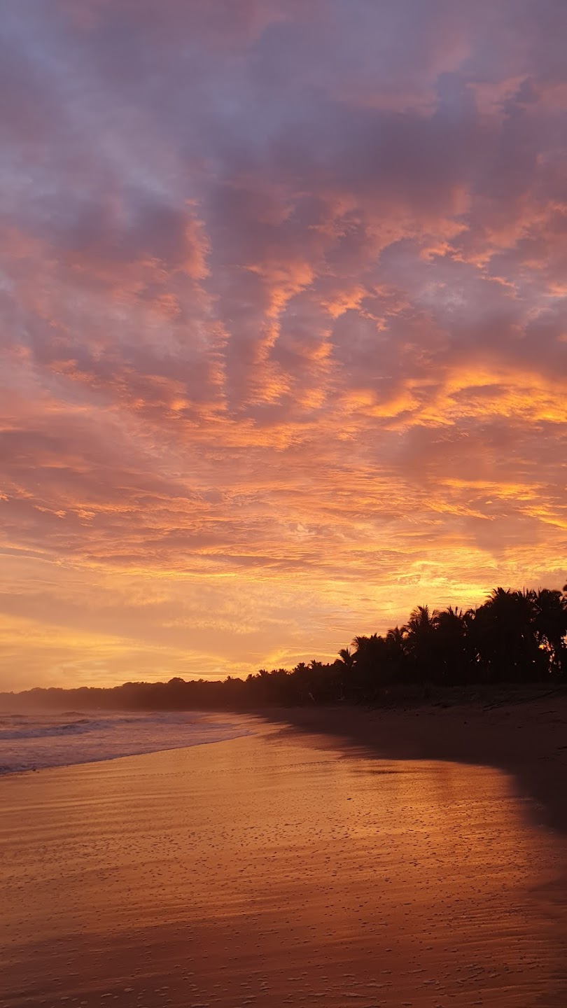 Atardecer en Playa Esterillos Oeste